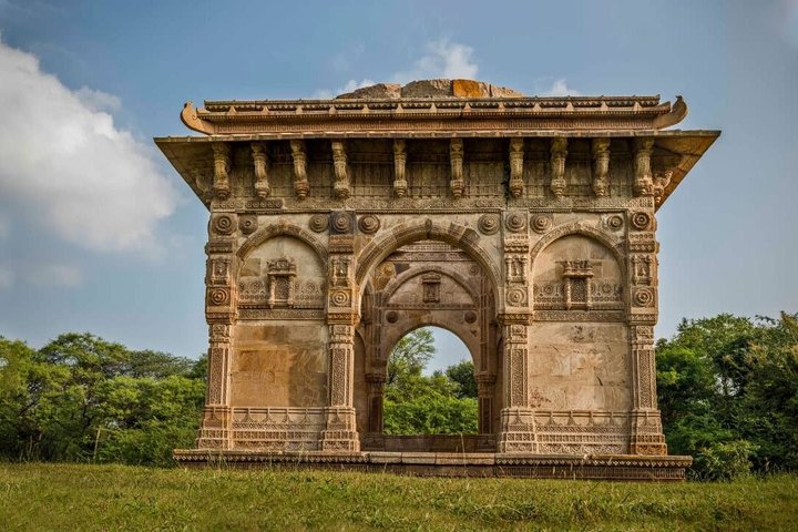Jambughoda Wildlife & Tribal Tour from Vadodara