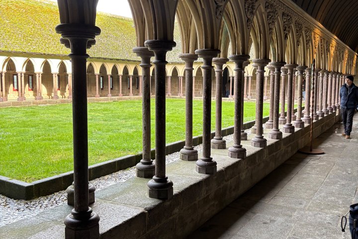 From Caen Bayeux D-Day and Food Tasting Tour by Range Rover