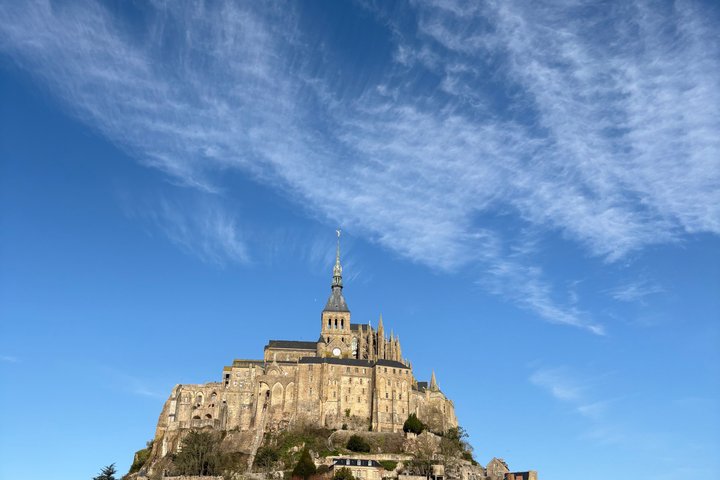 From Caen Bayeux D-Day and Food Tasting Tour by Range Rover