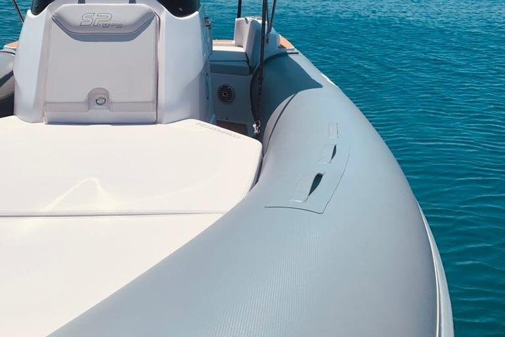 Boat Rentals and Private Tours to the Aeolian Islands with Tender