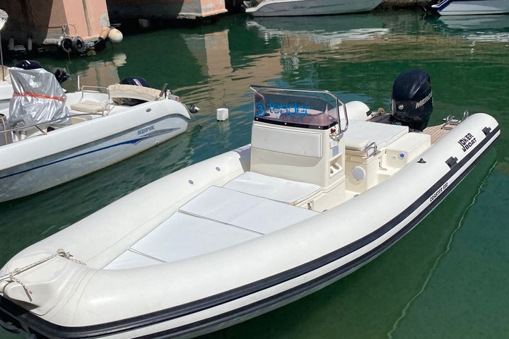 Boat Rentals and Private Tours to the Aeolian Islands with Tender