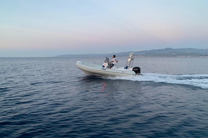 Boat Rentals and Private Tours to the Aeolian Islands with Tender