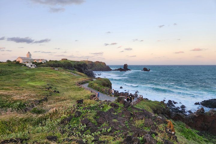 Jeju Private Taxi Tour with English Speaking Guide & Driver