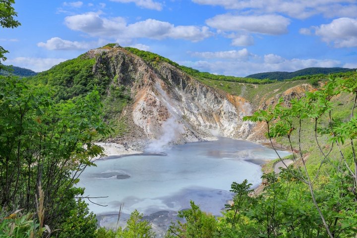 Noboribetsu, Lake Toya and Niseko Day Tour from Sapporo