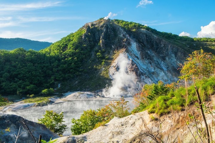Noboribetsu, Lake Toya and Niseko Day Tour from Sapporo
