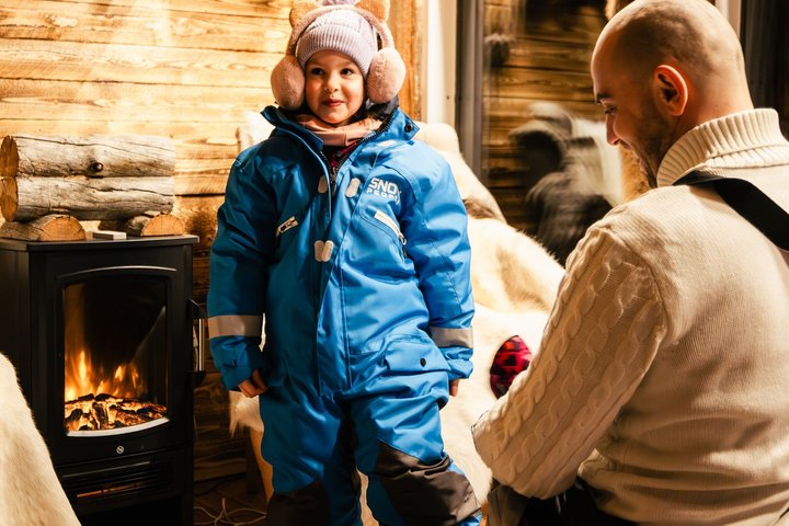Private Expedition: INTO THE WILD Safari & Lunch in Glass Igloo