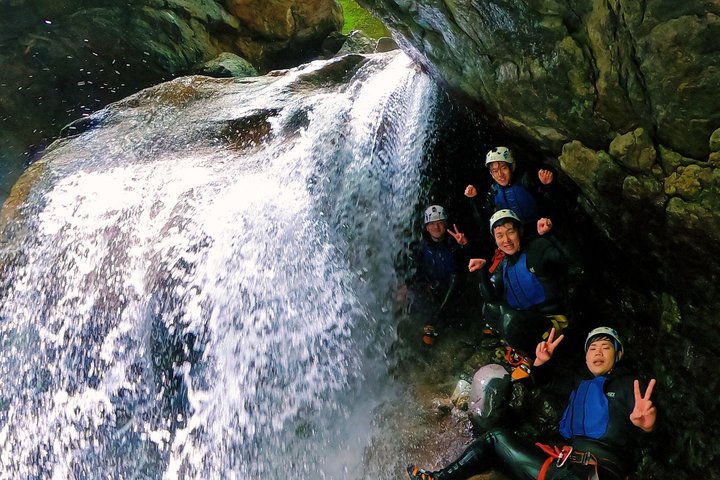 Canyoning Tour in Niyodogawa’s Most Beautiful Gorge