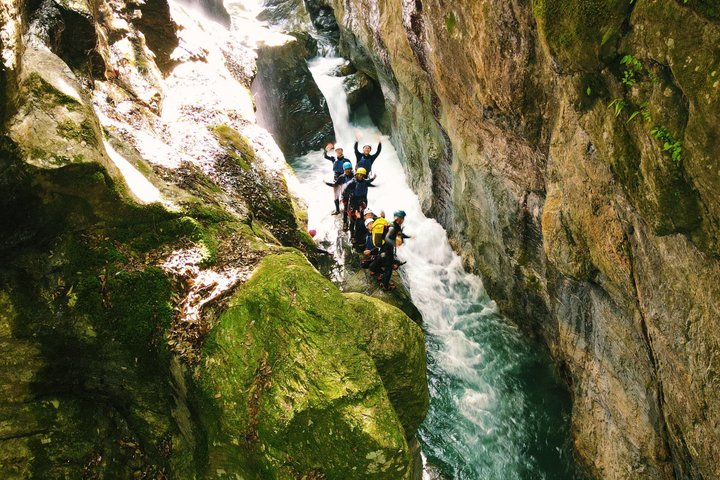 Canyoning Tour in Niyodogawa’s Most Beautiful Gorge