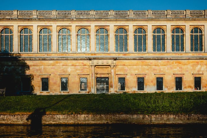 Shared Guided Punting Tour of Cambridge