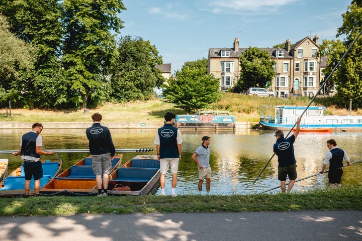 Shared Guided Punting Tour of Cambridge