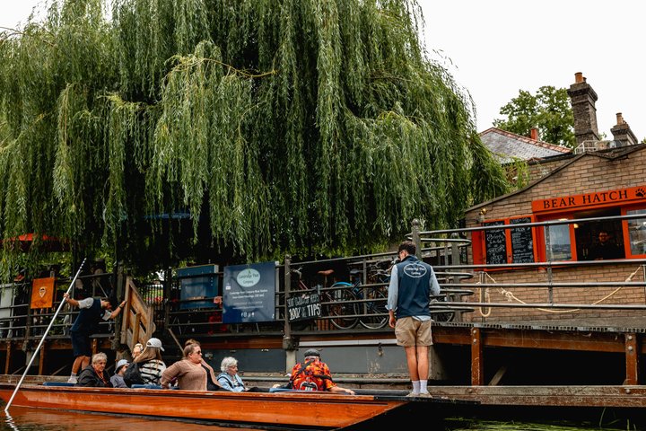 Shared Guided Punting Tour of Cambridge