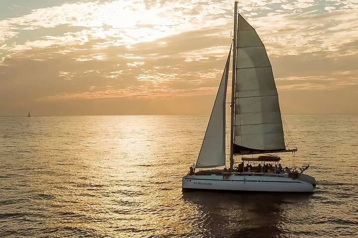 Catamaran Snorkel Sunset Cruise from Tamarindo or Playas del Coco