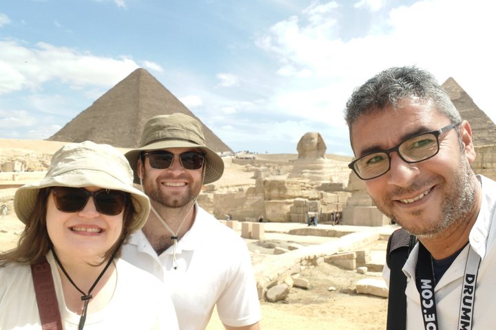 Private Guided Tour Giza pyramids, Sphinx with an Egyptologist