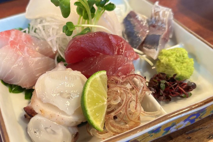 Osaka Flavors & Landmarks: Castle, Shinsekai & Food Tasting