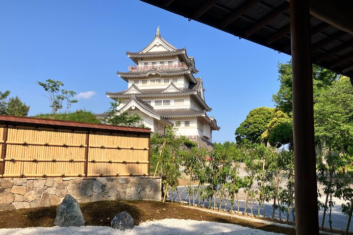 Chiba: Kimono & Tea Ceremony at a Historic Castle Garden