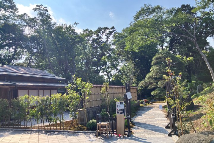 Chiba: Kimono & Tea Ceremony at a Historic Castle Garden
