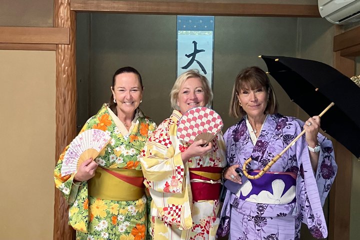Chiba: Kimono & Tea Ceremony at a Historic Castle Garden