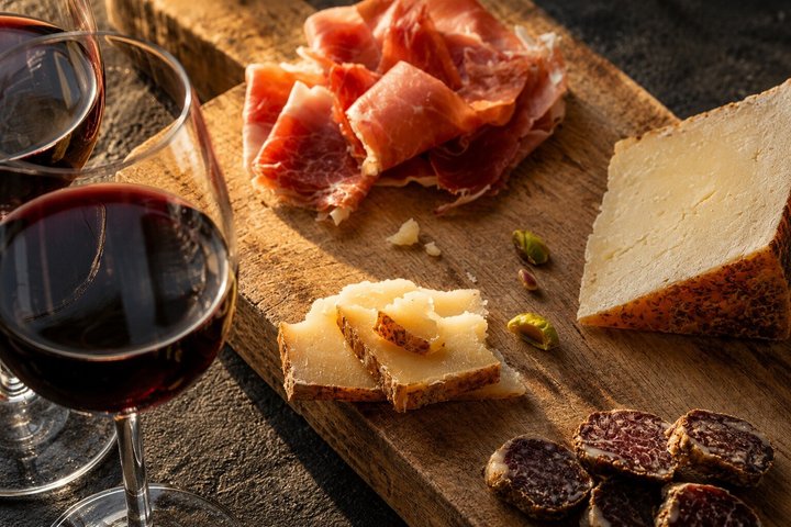 Castles & Chianti Wine Experience– Small Group from San Gimignano