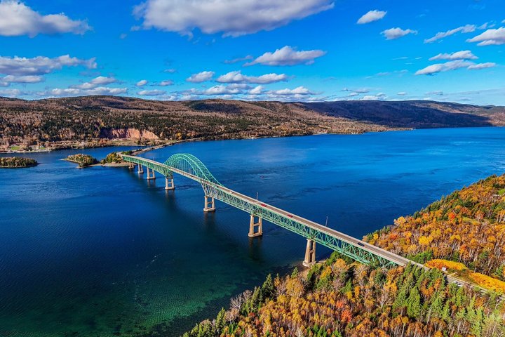 Cabot Trail: Green cove and Coast Excursion from Port of Sydney