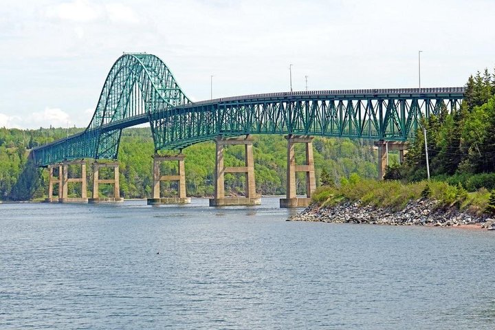 Cabot Trail: Green cove and Coast Excursion from Port of Sydney