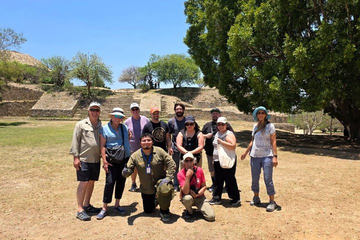 Monte Alban for 3hrs, Black Pottery and Alebrijes with Admissions