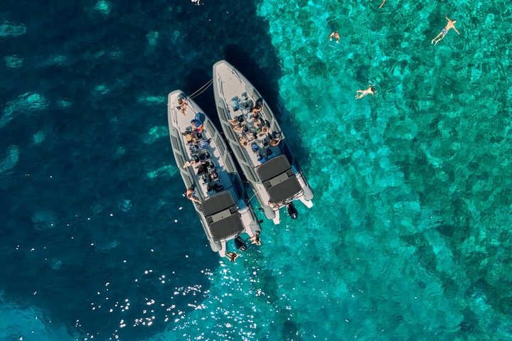 Makarska: 3-Island Speedboat Tour with Cave and Blue Lagoon