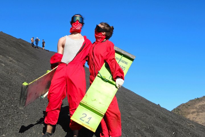 Volcano Boarding Adventure in Cerro Negro from León in Nicaragua
