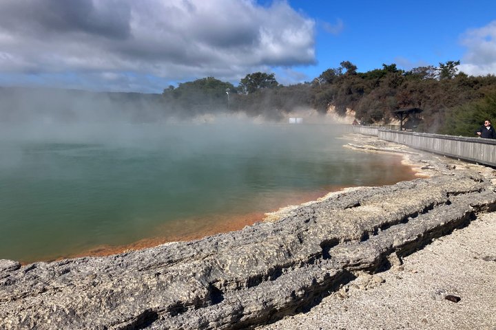 Wai O Tapu and Champagne Pool Geothermal Explorer