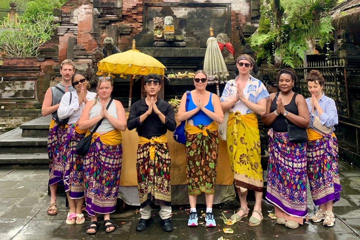 Ubud: Monkey Forest, Rice Terrace, Elephant Cave & Waterfall Tour
