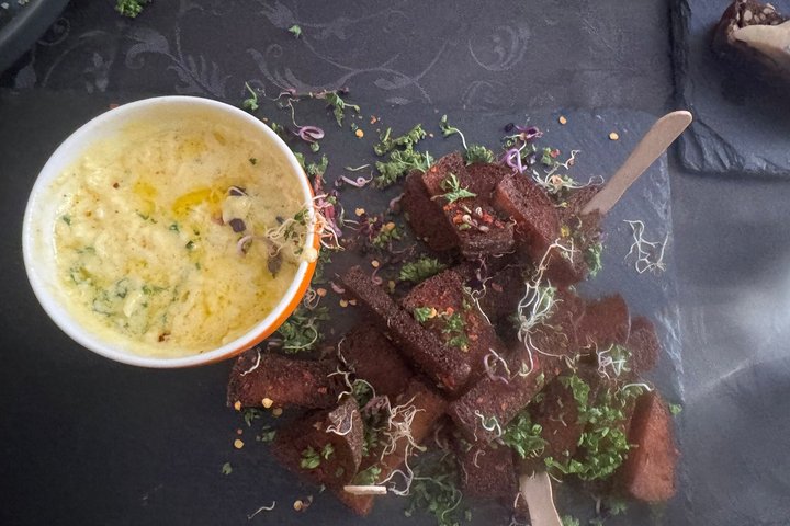 Walking Tour of Vilnius Old Town with snacks