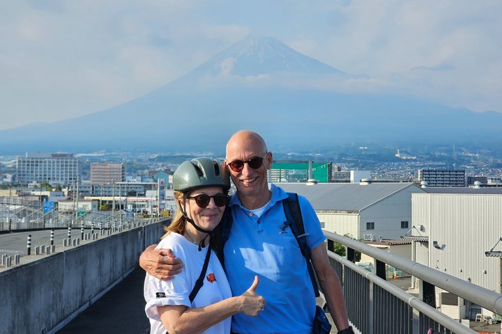 Mt. Fuji Private Guided E-Bike Tour : Fuji City
