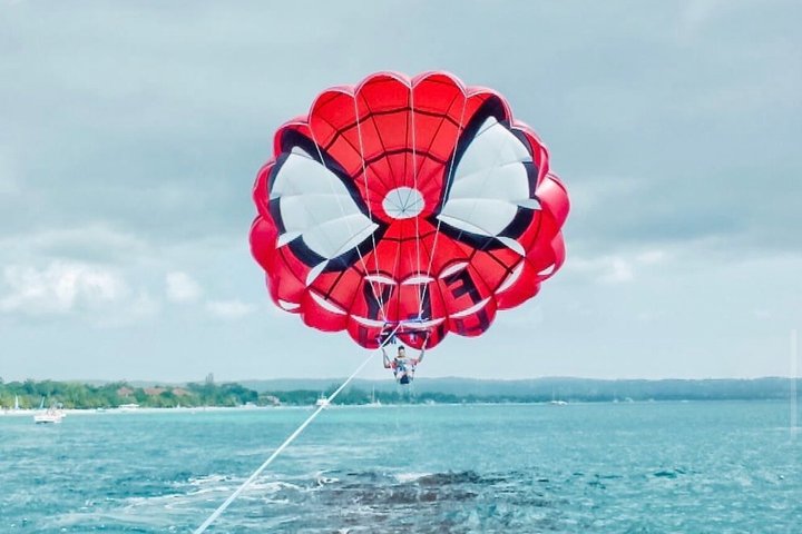 Jet Car, Parasailing and Water Tubing Adventure in Negril