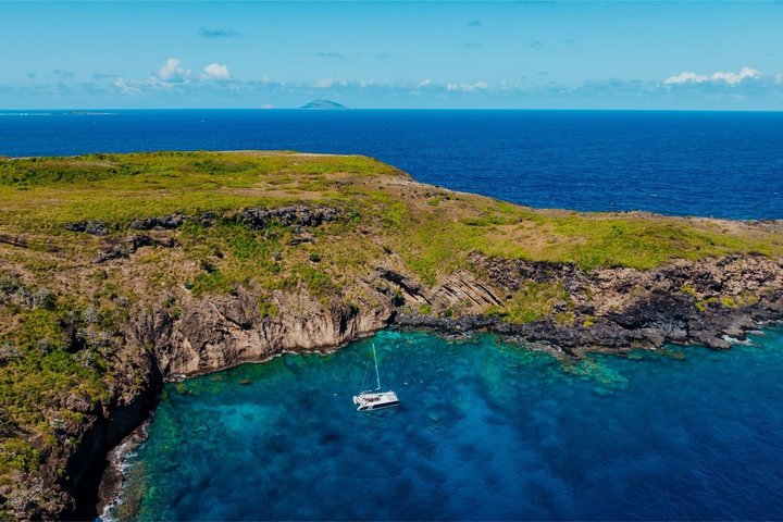 Catamaran to Ile aux Gabriel, Coin de Mire, Ile Plat and Transfer