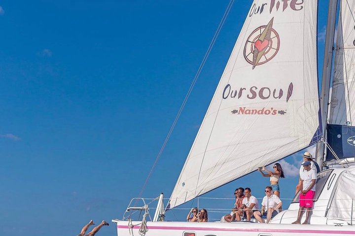 Catamaran to Ile aux Gabriel, Coin de Mire, Ile Plat and Transfer