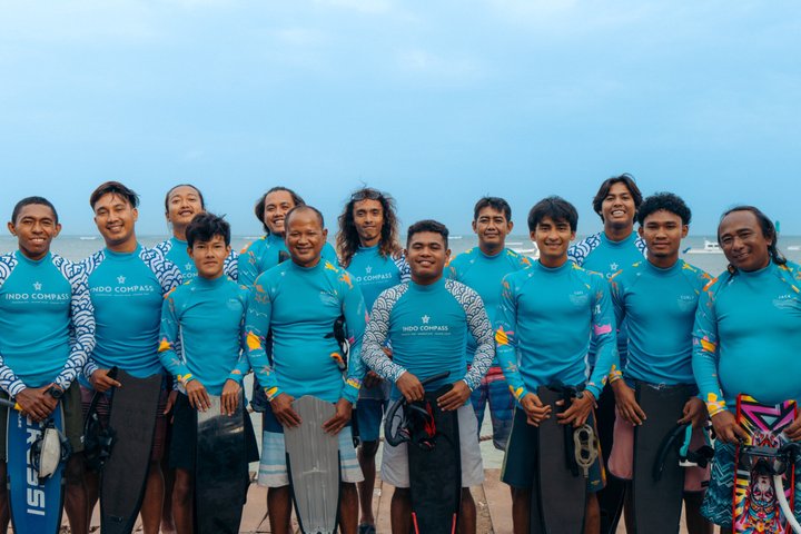Nusa Penida day trip: boat, 4 snorkeling, Manta rays & Land tour