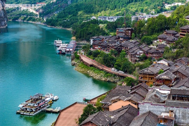 Chongqing 1-Day Group Tour to Gongtan Ancient Town with Cruise