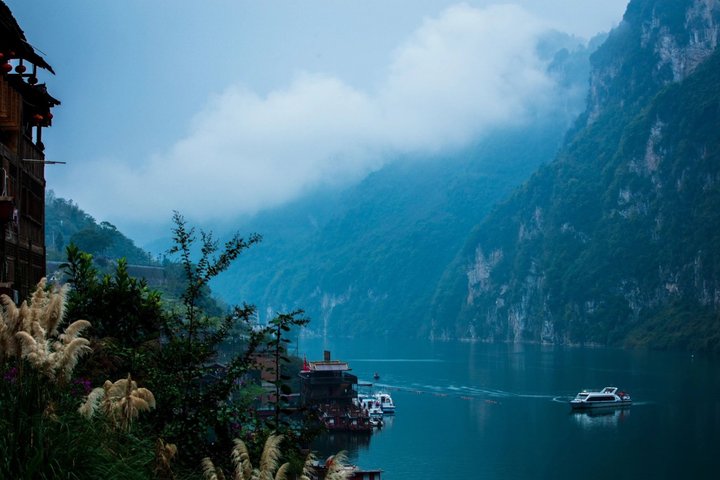 Chongqing 1-Day Group Tour to Gongtan Ancient Town with Cruise