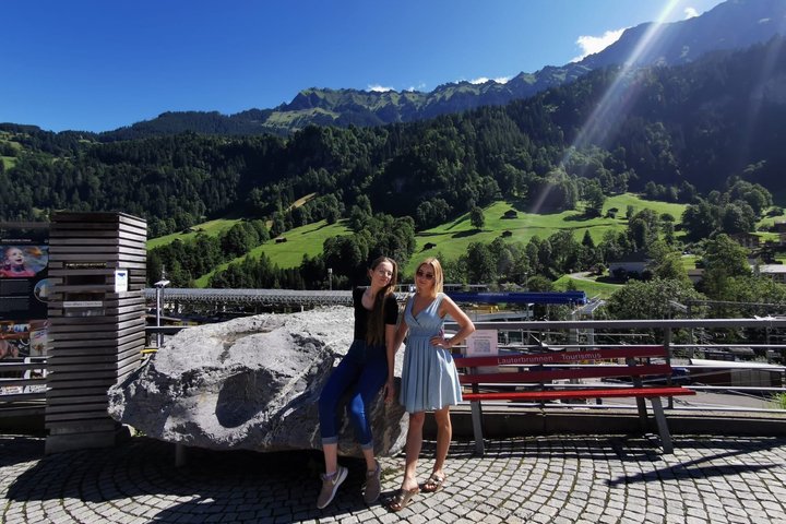 Discover Lauterbrunnen with CHEESE & CHOCOLATE