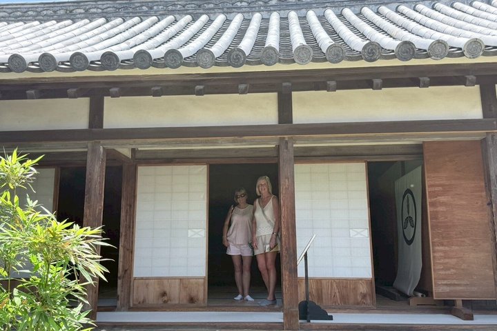Best of Kochi Half-Day Tour: Castle & Hirome Market