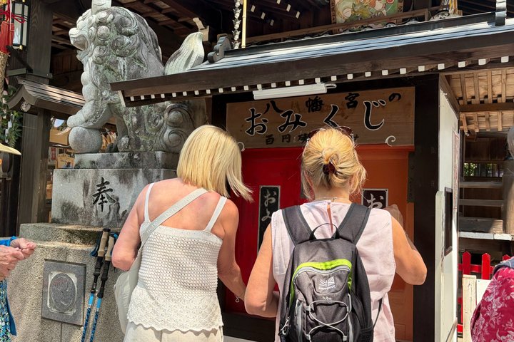 Best of Kochi Half-Day Tour: Castle & Hirome Market