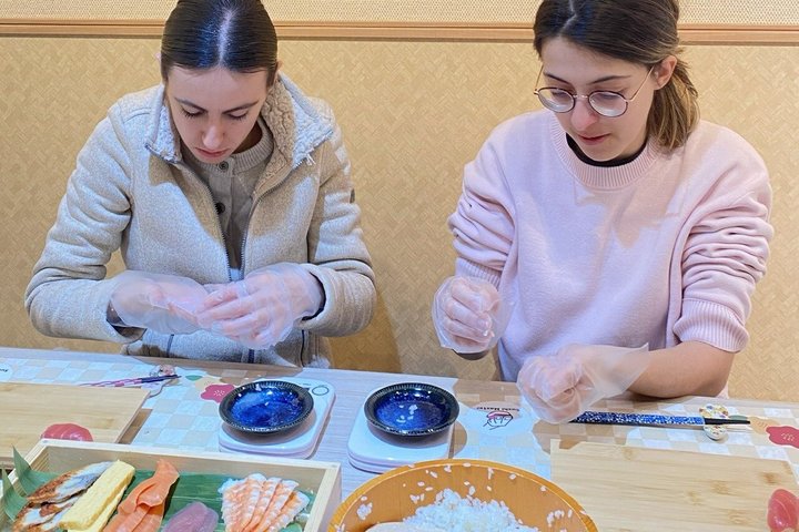 Osaka Sushi Making Class – Hands-On Nigiri & Rolls (Same-Day OK)