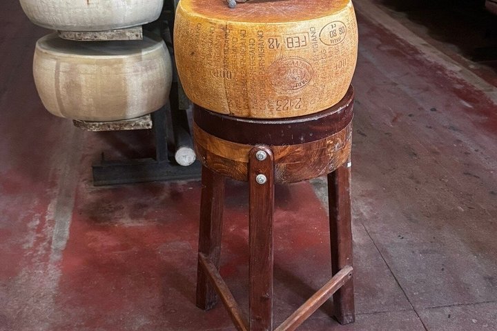 Parma Delights Tour: Parmigiano, Prosciutto & Balsamico