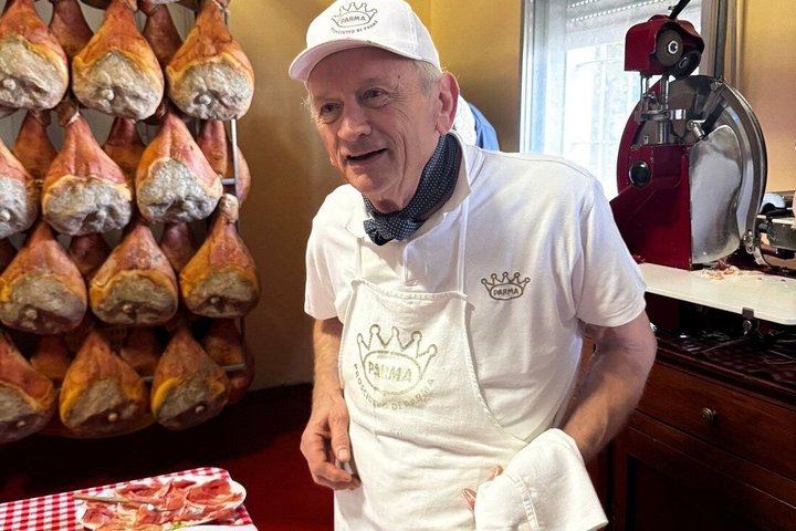 Parma Delights Tour: Parmigiano, Prosciutto & Balsamico