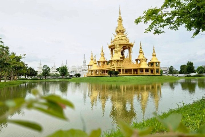 Customizable Private Day Tour of Chiang Rai Highlights
