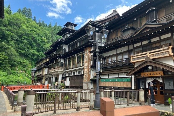 Private Transfer to Ginzan Onsen from Oishida Station