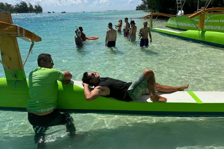 Activity/Excursion Lagoon Tour to Moorea by Canoe 6 hours