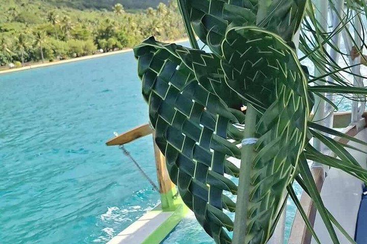 Activity/Excursion Lagoon Tour to Moorea by Canoe 6 hours