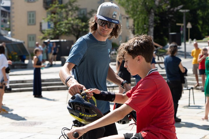 Chamonix Electric Mountain Bike Rental for Scenic Adventures