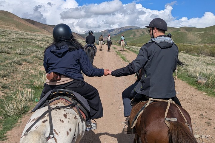 Year-Round Adventure: 3 Days Horse Trek to Song Kul Lake