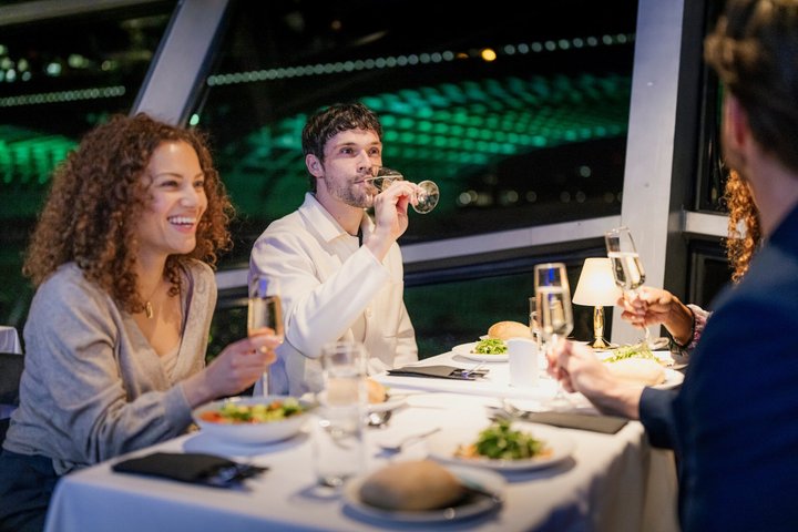 London Dinner Cruise on the Thames River